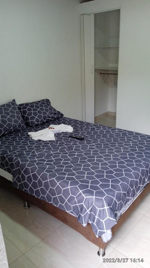Hostal Arambulo Villavieja Luaran gambar
